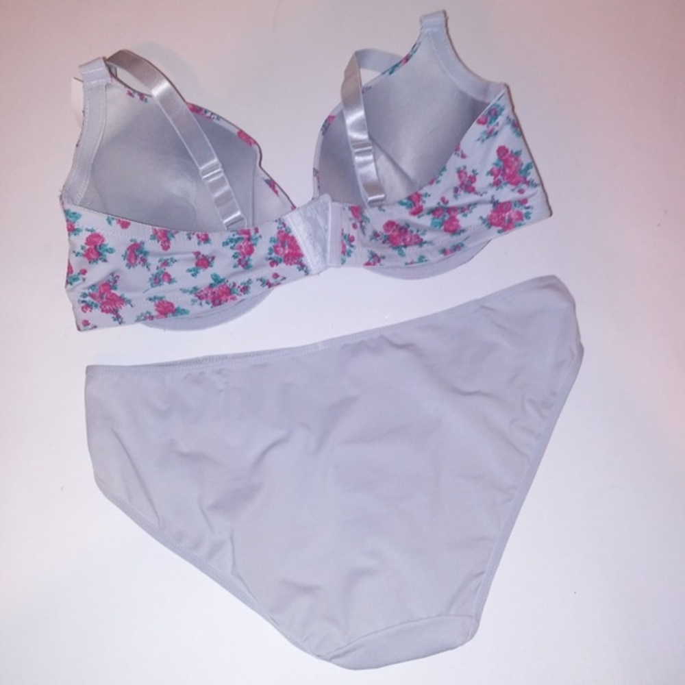 Bra Set - Picture 4 of 4